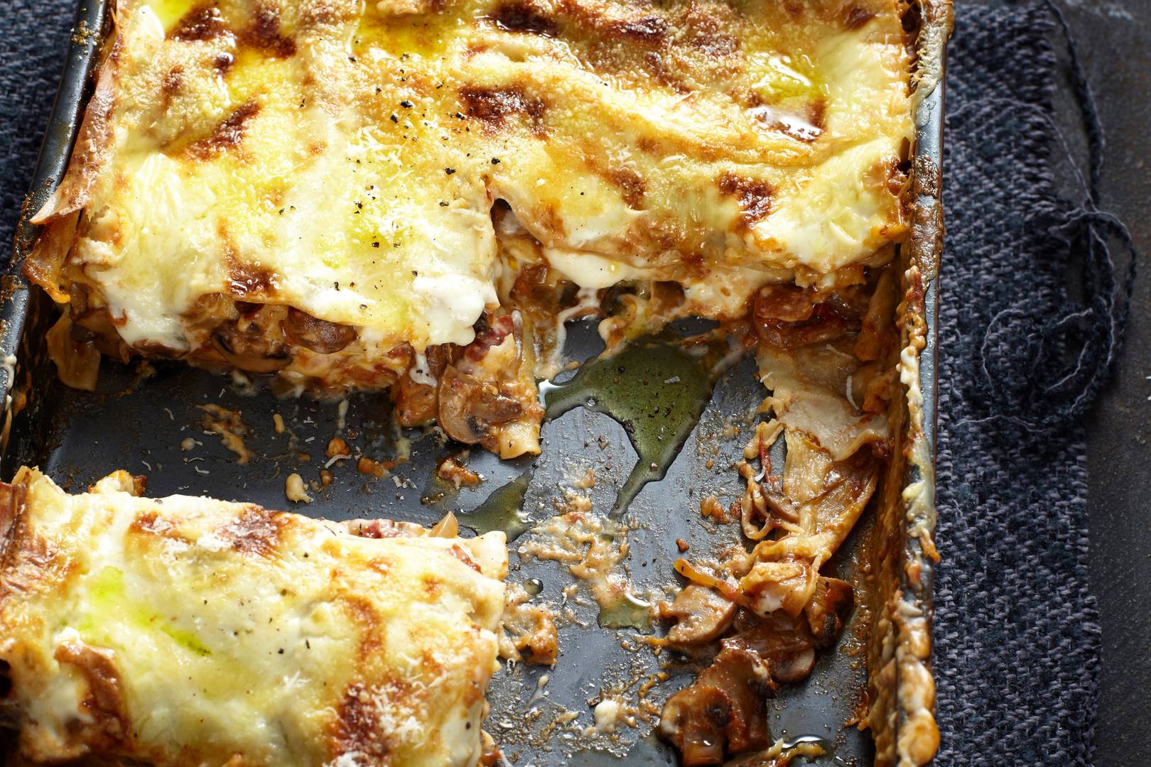 Gombás lasagne hús nélkül: krémes, illatos, ellenállhatatlan